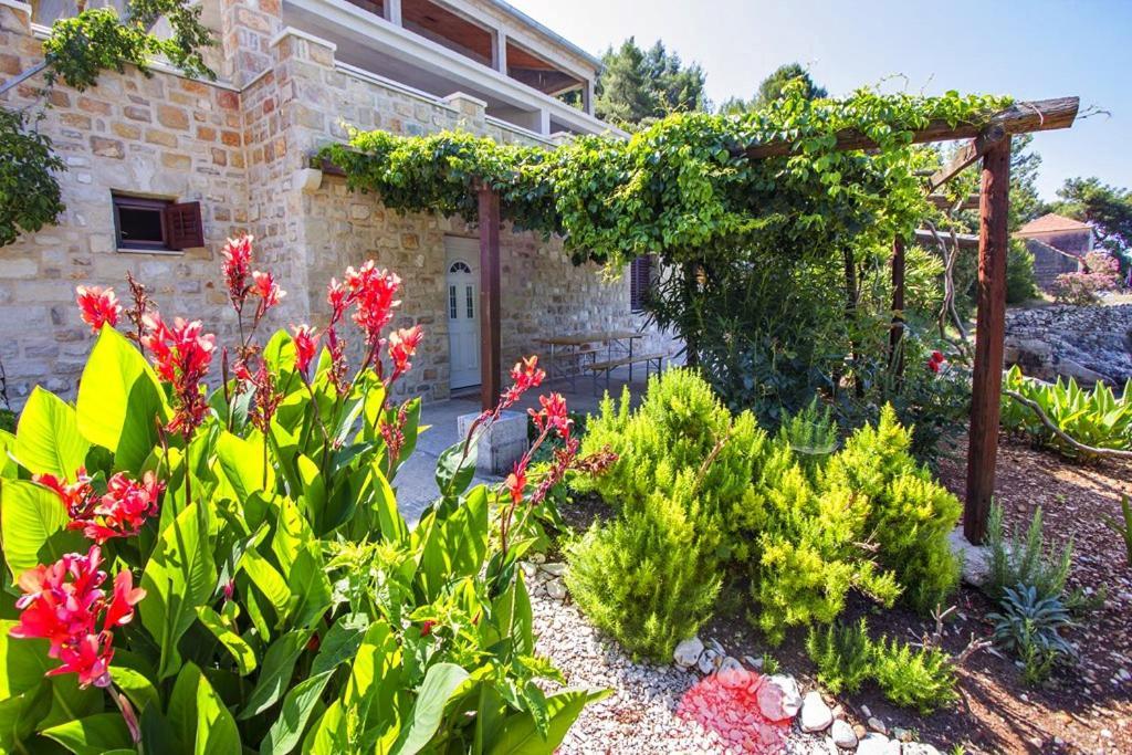 Seaside Secluded Apartments Cove Skozanje, Hvar - 5713 Gdinj Екстер'єр фото